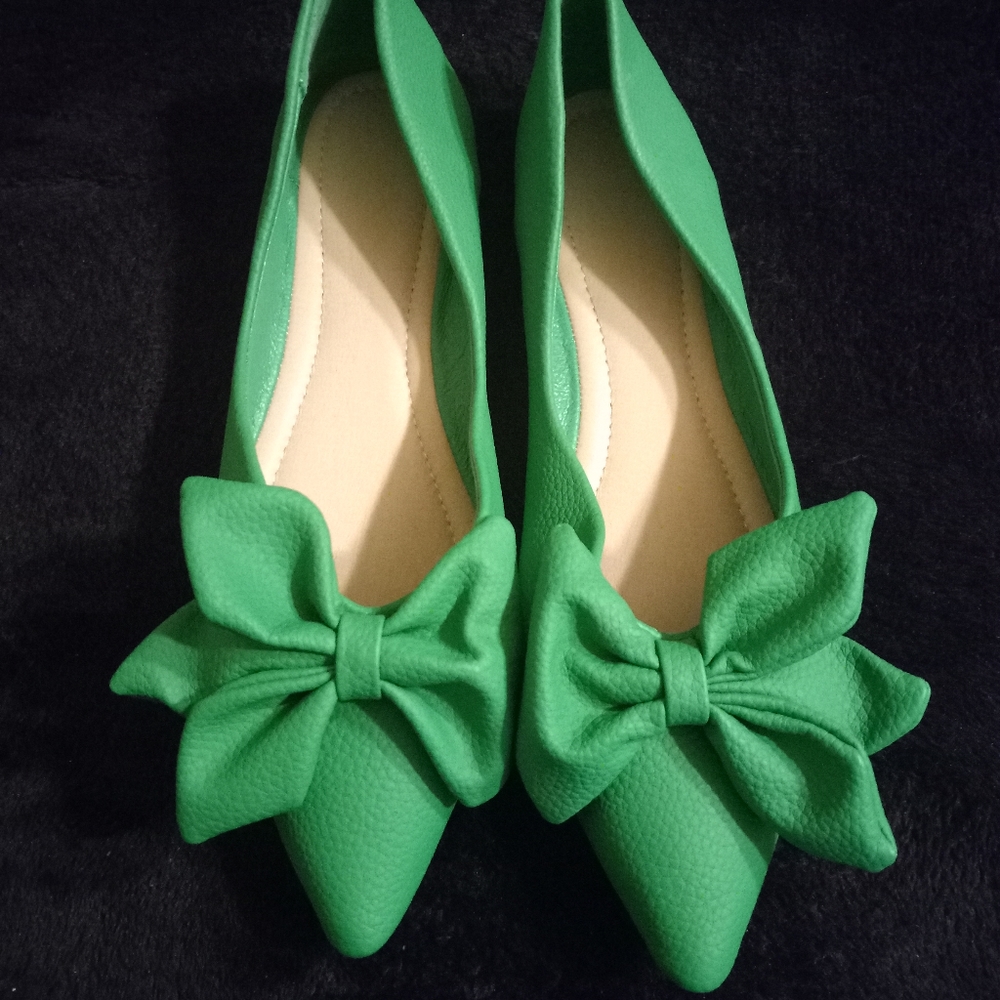 Green pointed toe flats